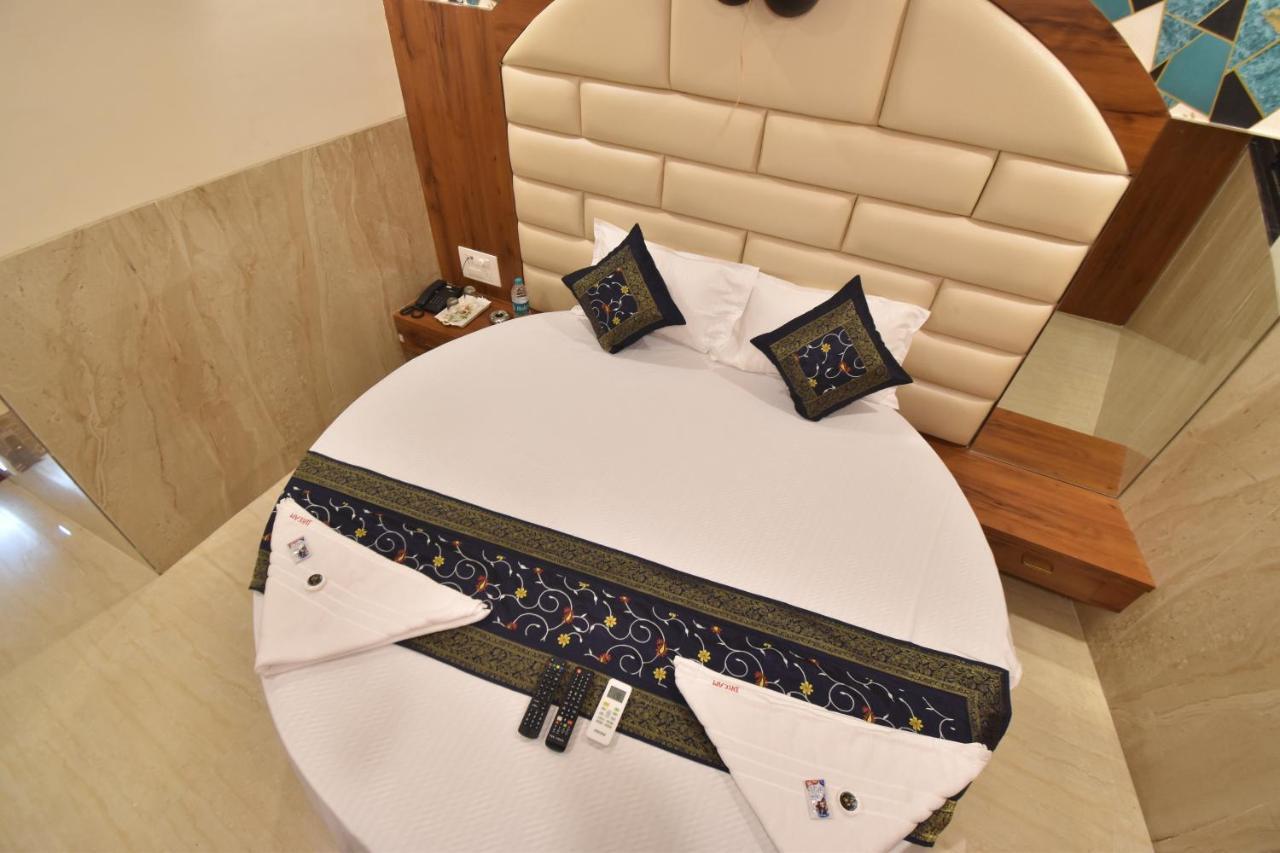 Hotel Dream Palace Residency - Near To Us Embassy Bkc Mumbai Exteriör bild