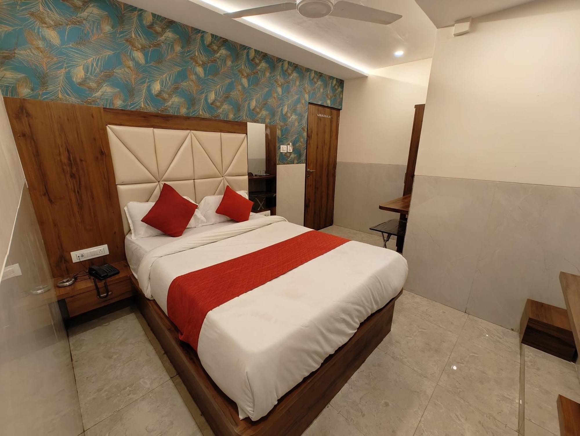 Hotel Dream Palace Residency - Near To Us Embassy Bkc Mumbai Exteriör bild