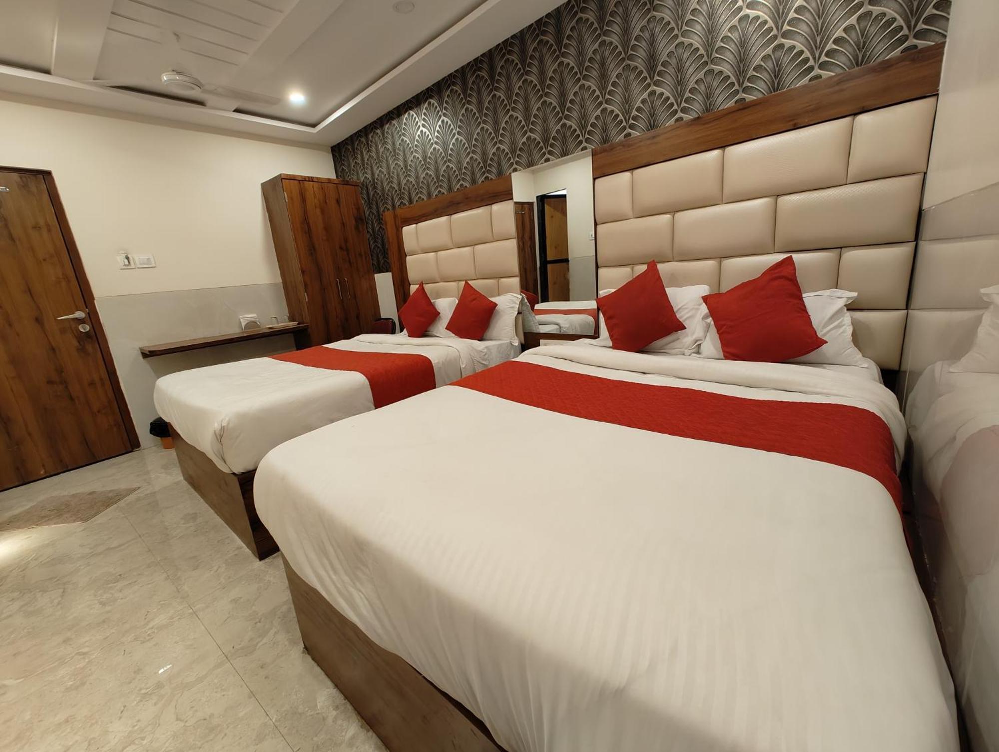 Hotel Dream Palace Residency - Near To Us Embassy Bkc Mumbai Exteriör bild
